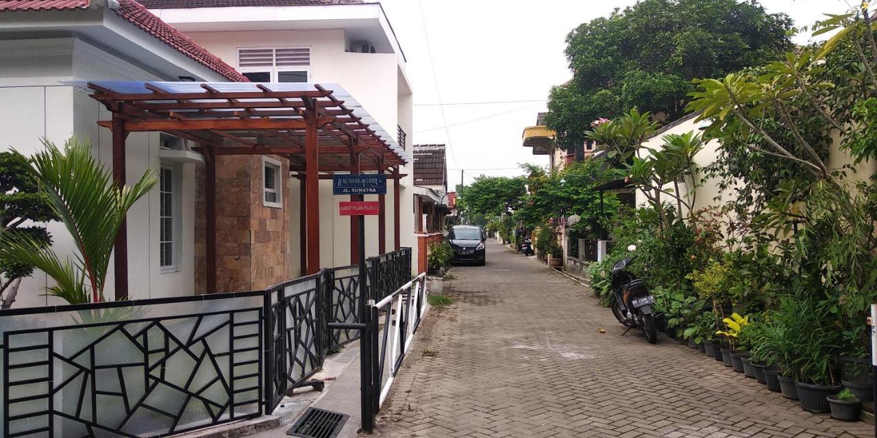 Omah Inap D24 Syariah near Universitas Aisyiah Yogyakarta RedPartner Sleman  Bagian luar foto